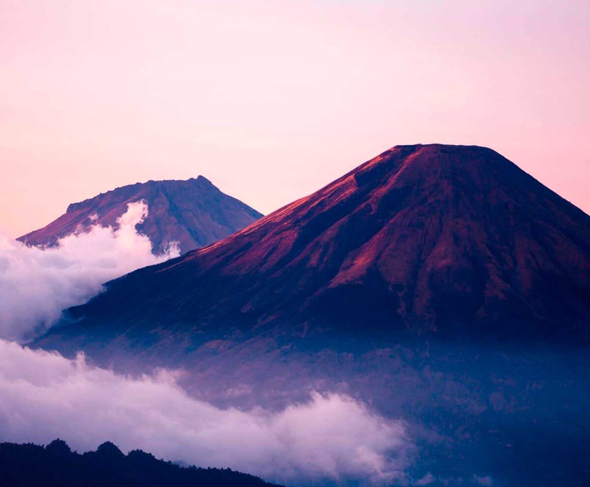Mount Fuji at dusk with vibrant skies, enhanced by customizable LED lighting in an energy-efficient LED Box Frame.